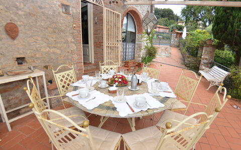 Borgo Bucatra Buonvento: Property, Table, Building, Room, Furniture, House, Real Estate, Restaurant, Interior Design, Villa