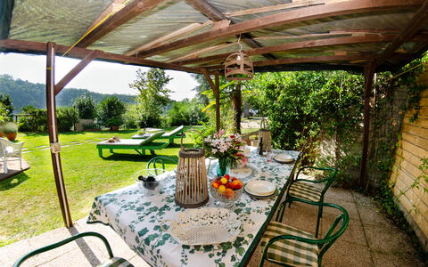 Podere L'istrice: Property, Patio, Backyard, Building, Real Estate, House, Home, Porch, Estate, Room