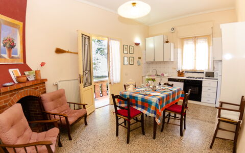 Villa Elisa: Room, Property, Furniture, Building, Real Estate, Interior Design, House, Dining Room, Table, Floor