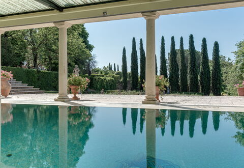 Terrazza e Libreria: Water, Plant, Sky, Building, Swimming Pool, Tree, Leisure, Real Estate, Composite Material, Landscape