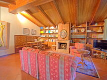 Accommodation:&nbsp;Libreria