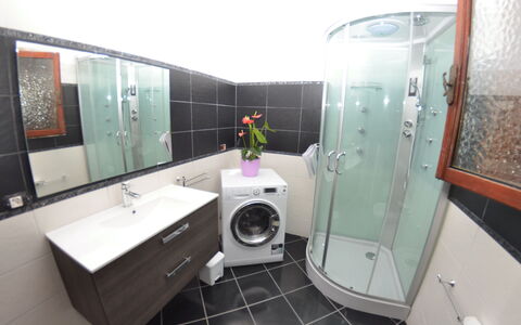 Ai Cuori: Bathroom, Property, Room, Interior Design, Architecture, Toilet, Real Estate, Plumbing Fixture, Building, House