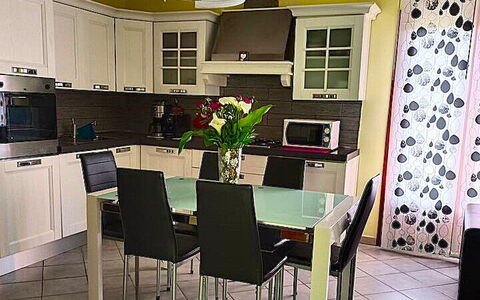 Ai Cuori: Furniture, Interior Design, Flooring, Floor, Chair, Table, Kitchen & Dining Room Table, Lighting, Room, Kitchen