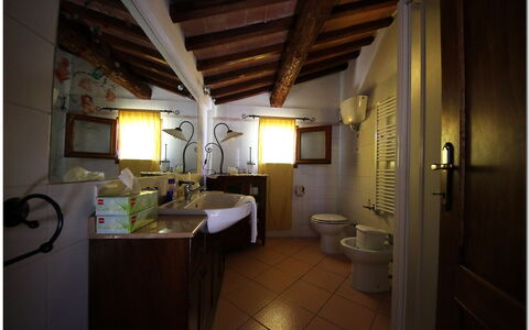 Villetta Di Cortona: Room, Property, Interior Design, Building, Lighting, House, Architecture, Furniture, Real Estate, Floor