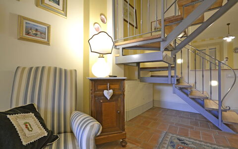 Appartamento Maccari: Room, Handrail, Stairs, Property, Building, Furniture, Floor, Interior Design, Baluster, Real Estate