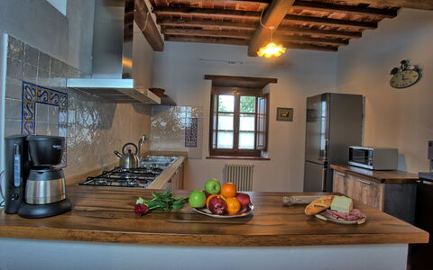 Sole Nel Prato: Countertop, Room, Property, Ceiling, Interior Design, Furniture, Building, Kitchen, Hardwood, House