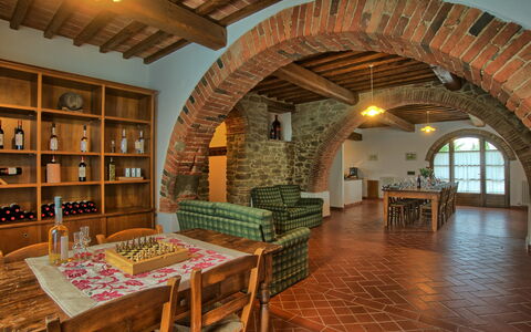 Sole Nel Prato: Building, Property, Room, Arch, Architecture, Interior Design, Real Estate, House, Estate, Beam