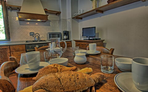 Sole Nel Prato: Room, Interior Design, Property, Furniture, Table, Living Room, Building, Home, Real Estate, House