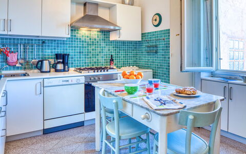 Apartment Mare Bello - Levanto: Room, Kitchen, Countertop, Furniture, Property, Cabinetry, Turquoise, Blue, Interior Design, Home
