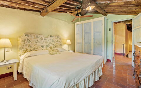 Bottino: Furniture, Wall, Interior Design, Flooring, Bedroom, Bed, Floor, Ceiling, Bed Sheet, Room
