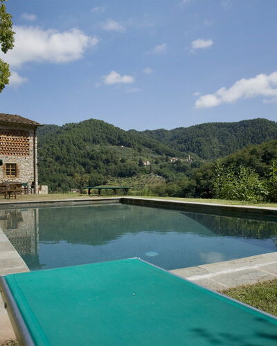 Bottino: Swimming Pool, Property, Water, Natural Landscape, House, Water Resources, Estate, Sky, Real Estate, Leisure