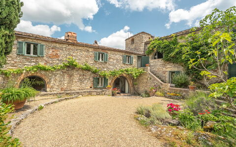 Camporempoli: Wall, Architecture, Arch, Stone Wall, Garden, Brick, Estate, Brickwork, Hacienda, Landscaping