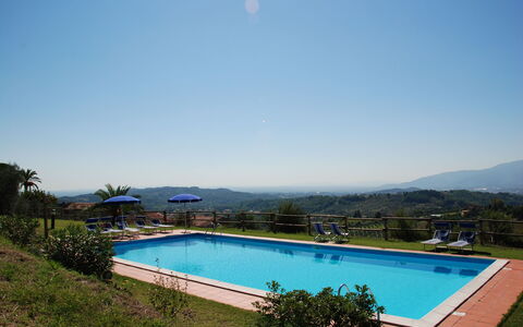 Fubbiano: Swimming Pool, Property, House, Resort, Vacation, Leisure, Villa, Real Estate, Building, Sky