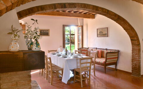 La Capanna: Furniture, Interior Design, Wall, Wood, Table, Flooring, Chair, Kitchen & Dining Room Table, Dining Room, Lighting