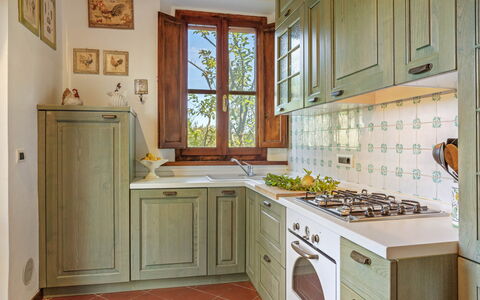 La Fonte: Wood, Interior Design, Kitchen, Cabinetry, Home, Flooring, Furniture, Ceiling, Room, Cupboard