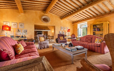 Lavacchio 12: Furniture, Couch, Table, Wood, Picture Frame, Interior Design, Floor, Comfort, Flooring, Living Room