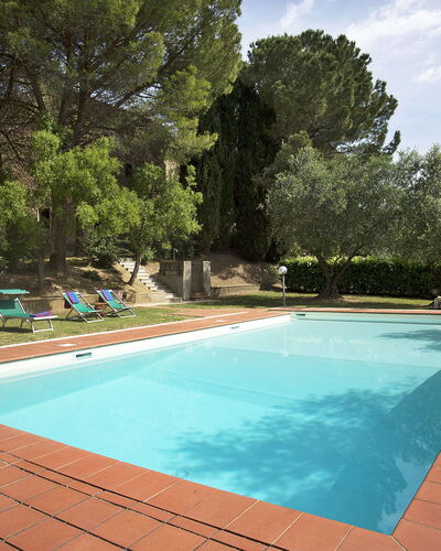 Malmantile: Swimming Pool, Property, Leisure, Grass, Real Estate, House, Backyard, Home, Rectangle, Tree