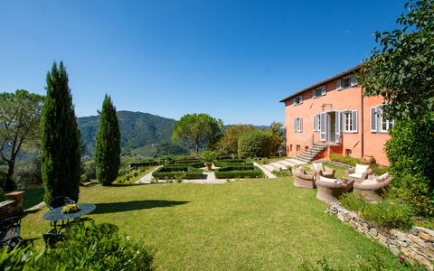 Villa Igea 13: Plant, Sky, Property, Building, Tree, Natural Landscape, Window, Land Lot, House, Shrub