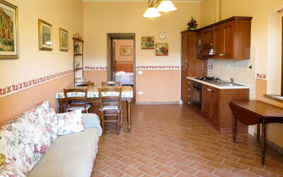 Accommodation:&nbsp;Macchia Al Pino 606.5