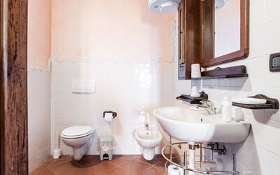 Accommodation:&nbsp;Borgo Cerbaiola 650.1