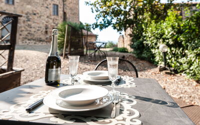 Accommodation:&nbsp;Borgo Cerbaiola 650.1