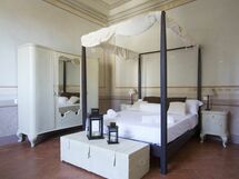 Accommodation:&nbsp;Passion Suite Baldacchino