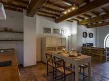 Accommodation:&nbsp;Tito