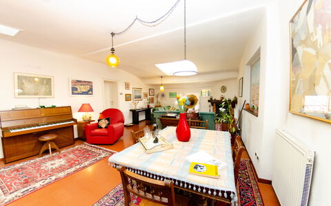 Sinidio: Room, Property, Interior Design, Furniture, Real Estate, Building, House, Yellow, Table, Dining Room