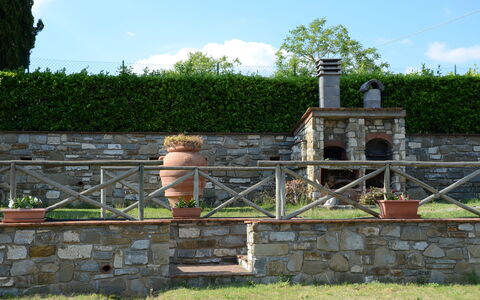 Villa Cincinelli: Wall, Stone Wall, Brickwork, Grass, Vacation, House, Building, Estate, Leisure, Garden