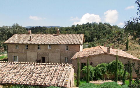 Lavacchio 14: Cloud, Sky, Building, Plant, Tree, Natural Landscape, House, Land Lot, Cottage, Thatching