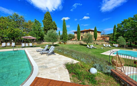 Borgo Mulignone: Property, Estate, Real Estate, Building, House, Swimming Pool, Home, Residential Area, Architecture, Design