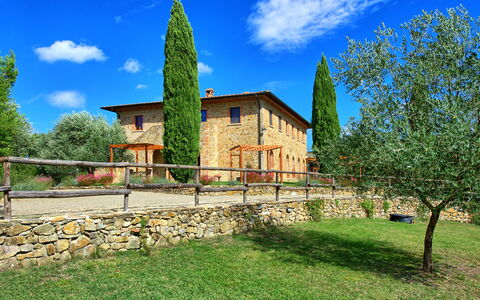Borgo Mulignone: Property, House, Natural Landscape, Sky, Building, Architecture, Home, Tree, Real Estate, Estate