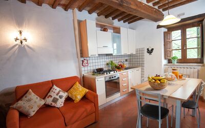 Tabaccaia: Property, Room, Building, Furniture, Interior Design, Ceiling, House, Real Estate, Table, Living Room