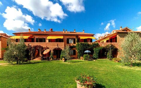 Calanchi Apartments: Property, Home, House, Estate, Real Estate, Building, Residential Area, Hacienda, Land Lot, Mansion
