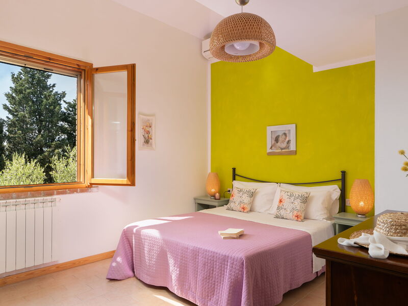 Accommodation:&nbsp;Erica - Pool View First Floor