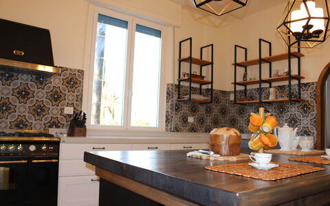Villa La Casa Bianca: Room, Property, Interior Design, Furniture, Countertop, Building, Home, Table, House, Kitchen