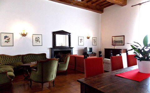 Accommodation:&nbsp;Senni 2