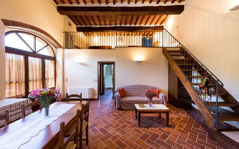 Casale Vacanze Il Granaio: Building, Property, Room, Interior Design, House, Real Estate, Ceiling, Architecture, Furniture, Stairs