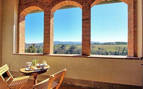 Palazzo Del Capitano: Property, Room, Building, Window, Interior Design, Real Estate, Architecture, Arch, Table, Estate