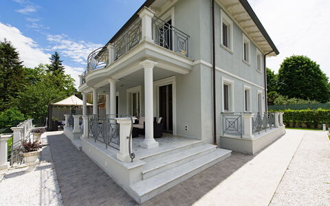 Villa Raffaela