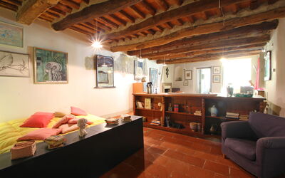 Il Geco: Property, Room, Building, Living Room, Furniture, House, Interior Design, Ceiling, Beam, Real Estate