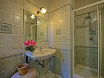 Accommodation:&nbsp;Cipresso