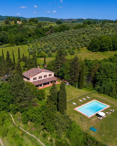 Podere a Lafi: Sky, Property, Ecoregion, Building, Plant, Nature, Natural Landscape, Tree, Land Lot, Grass