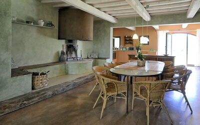 Accommodation:&nbsp;Villa Poderuccio