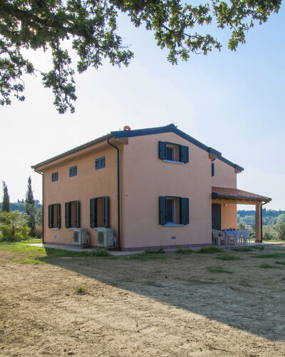 La Rocchetta: Sky, Plant, Building, Property, Window, Tree, House, Land Lot, Street Light, Residential Area