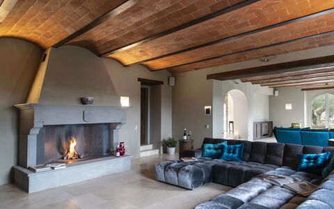 Villa Pianvecchio: Wood, Room, Interior Design, Property, Floor, Hearth, Ceiling, Couch, Wall, Living Room