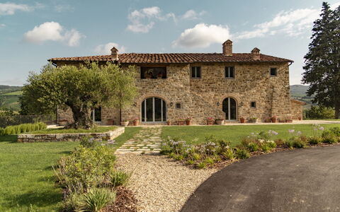 Villa Pianvecchio: Plant, Land Lot, House, Shrub, Real Estate, Garden, Rural Area, Door, Roof, Brick