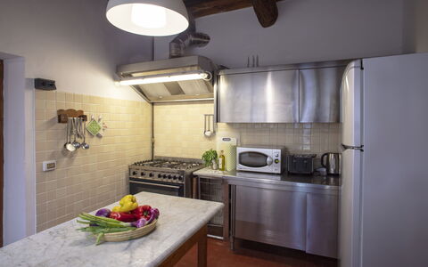 Villa Asciolo: Lighting, Room, Interior Design, Ceiling, Light Fixture, Countertop, Interior Design, Kitchen Stove, Kitchen, Major Appliance