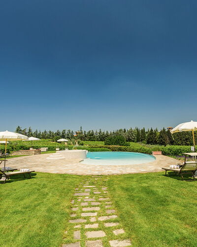Villa Sole Del Chianti: Plant, Sky, Water, Property, Tree, Azure, Natural Landscape, Swimming Pool, Land Lot, Outdoor Furniture