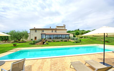 Villa Le Buche: Cloud, Water, Plant, Sky, Property, Swimming Pool, Azure, Rectangle, Tree, Building